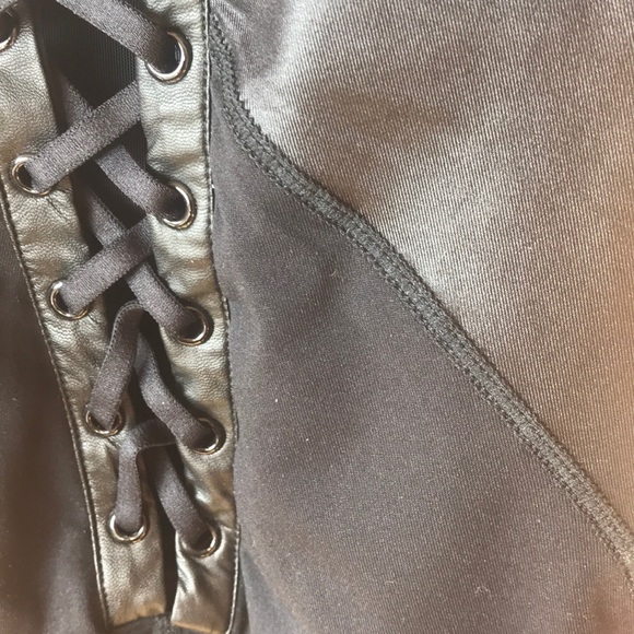 Fabletics corset style black lace up tank - Picture 10 of 16